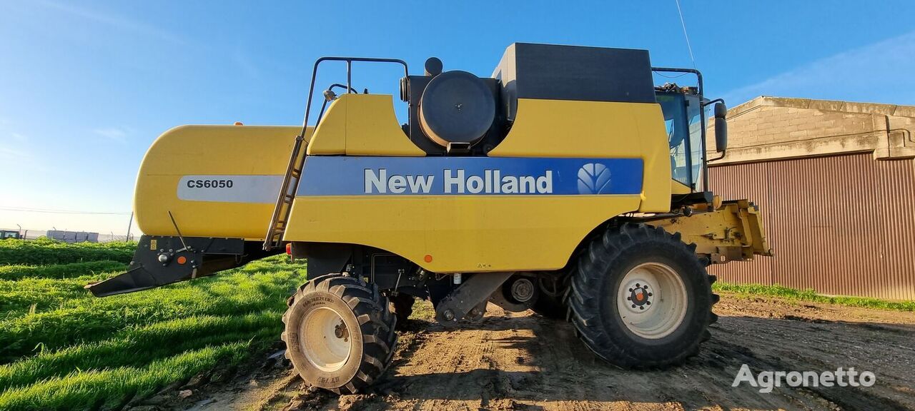 зерноуборочный комбайн New Holland CS6050